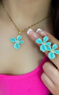 کلیه اجناس ۳۰۰ هزار تومان( عکس ها رو ببینید)