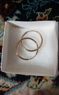 گوشواره حلقه ای و النگو