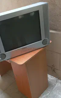 تلویزیون ۲۱ اینچ