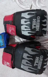 دستکش بوکس و دوعدد بند