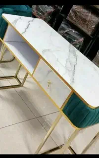 میز و صندلی ناخن کار