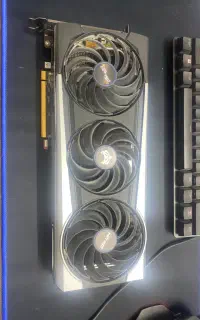 SAPPHIRE nitro rx 6800 xt 16g