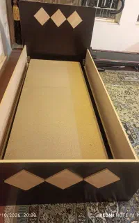 تخت خواب یکنفره چوبی دست دوم