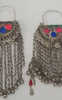 آویز تزئینی لباس