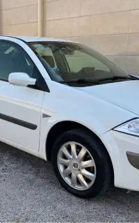 رنو مگان ۲۰۰۰