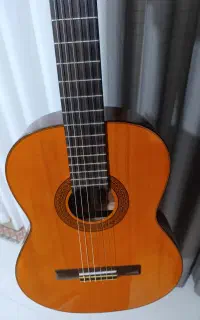 گیتار دست ساز