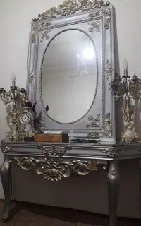 آینه و کنسول