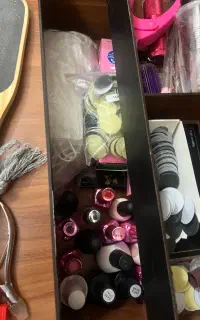تعدادی وسایل ناخن