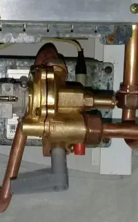 خرید و فروش و سرویس کامل انواع آبگرمکن