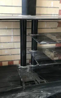 ۲ عدد میز تلوزیون در حد نو