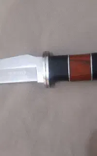 یک عدد چاقو درجه یک امریکایی اصل