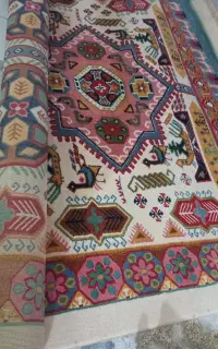 فرش نو و خوش رنگ