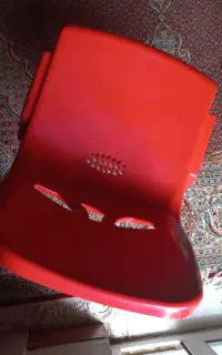 صندلی پلاستیکی پایه فلزی