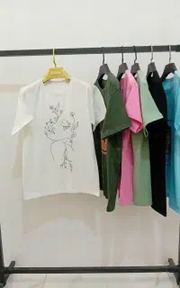 تیشرت دخترانه‌ زنانه