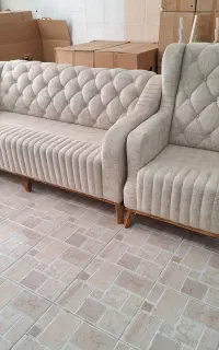 مبل طرح چستر با پایه چوب روس