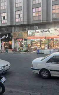 ۳۰متر مغازه مناسب لوازم آرایشی و خرازی،