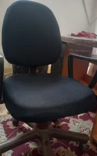 صندلی و میزکامپیوتر