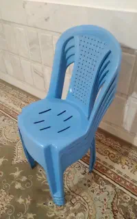 سه عدد صندلی ۲۴۰۰ تومان