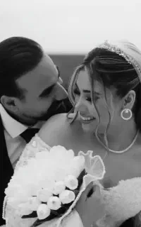 آتلیه عکاسی و فیلمبرداری و تشریفات ازدواج اسان