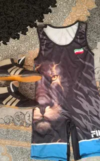 دوبنده مخصوص کشتی همراه کفش مخصوص