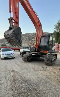 بیل مکانیکی زنجیری هیتاچی ۲۲۰