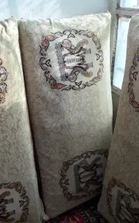 4 سفید 2 قرمز