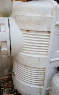 منبع آب پلاستیکی