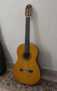 گیتار یاماها C40
