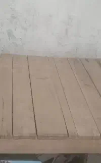 تخت چوبی محکم