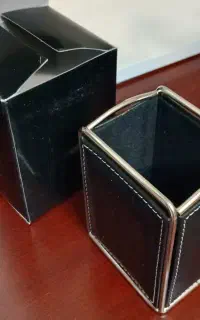 جای خودکار چرمی