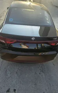 ماشین تارا مشکی