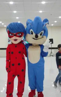 تنپوش عروسکی،گریم و  دستگاه حبابساز،بخار و رقص نور