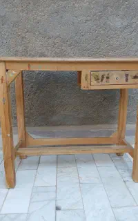 میز‌چوبی‌مطالعه