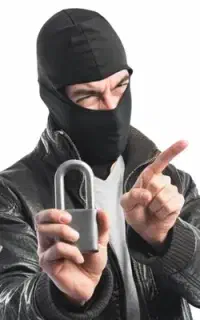 دزد از دوربین میترسه ، نه از قفل