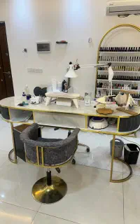 میز ناخن و کانتر