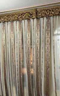 پرده و کتیبه و آویز