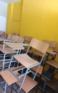 صندلی و نیمکت دانش آموزی