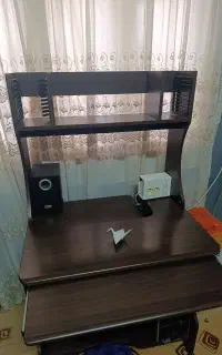 میز کامپیوتر MDF سالم و تمیز