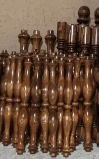 نقاش چوب یا ساختمان مسلط به پیستوله و نقاشی چوب