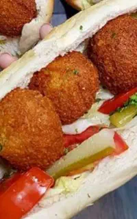 نیرو کار خانم برای فست فود