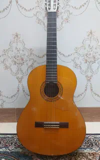 گیتار یاماها c40