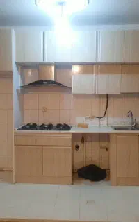 تازه رنگ آمیزی شده