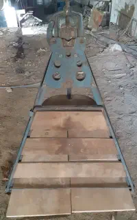 گیره لوله گیر صحرایی ۲ اینچ