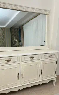 آیینه و کنسول و میز تلویزیون