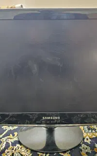 کامپیوتر با تمام تجهیزات