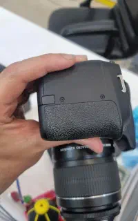 دوربین d2000