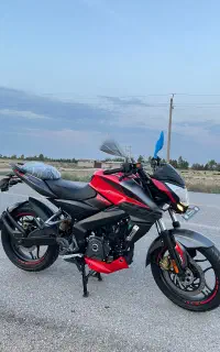 Ns200سه شمع