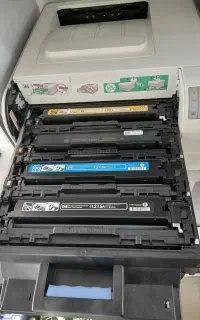 پرینتر رنگی اچ پی 1217