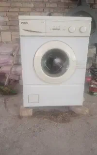 یک عدد لباسشویی پارس