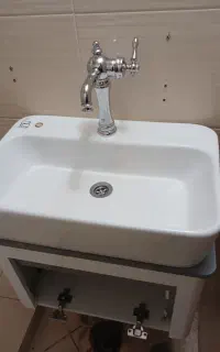 لوله کشی اب و فاضلاب، نصب شیرالات و لوازم خانگی